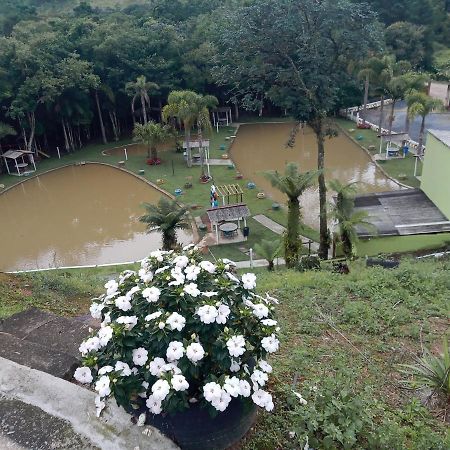Pesqueiro Restaurante E Pousada Pingo De Ouro Piedade  Luaran gambar