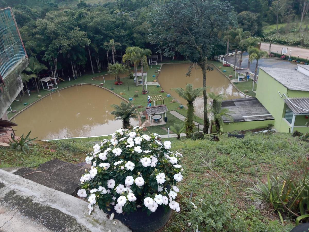 Pesqueiro Restaurante E Pousada Pingo De Ouro Piedade  Luaran gambar