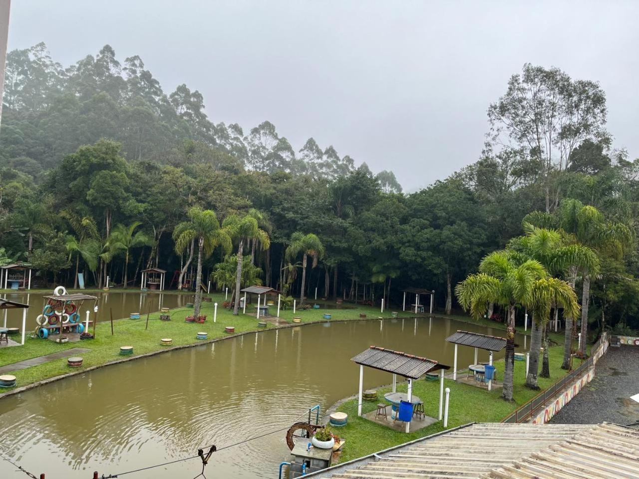 Pesqueiro Restaurante E Pousada Pingo De Ouro Piedade  Luaran gambar